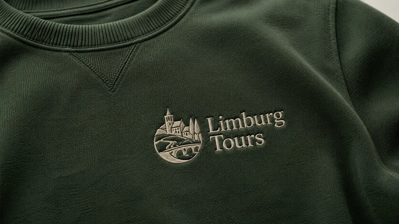 Geborduurde sweater of hoodie met logo van Limburg tours