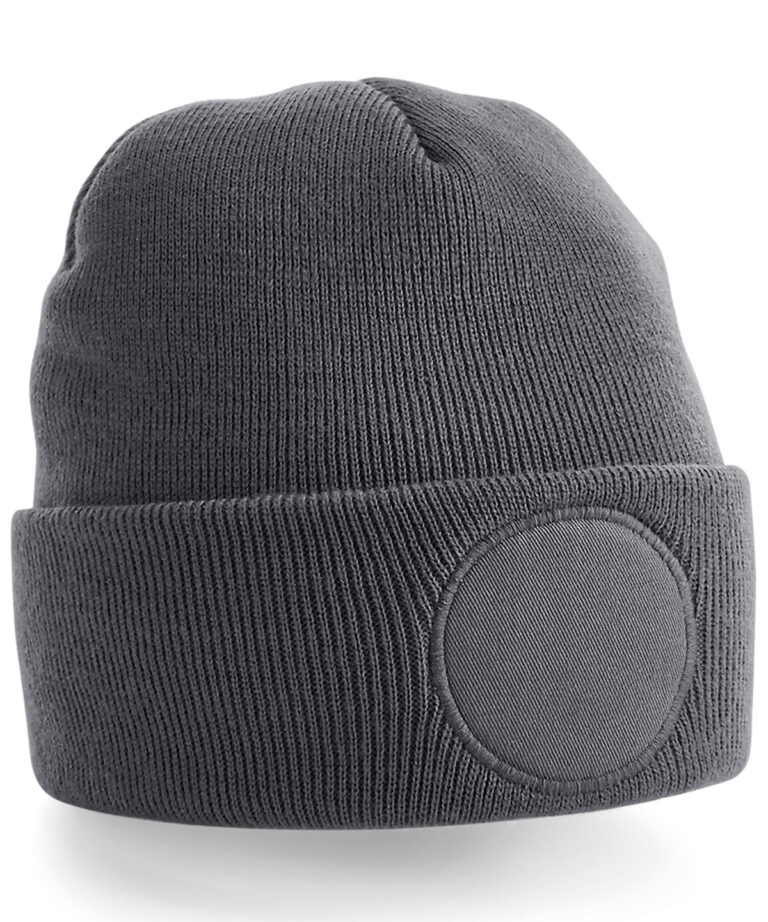Muts met ronde patch