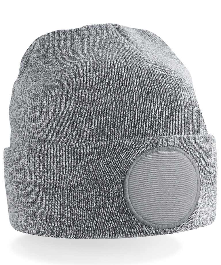 Muts met ronde patch